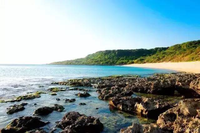 国内海边带小孩哪里好,哪个海边适合一个人带宝宝去玩