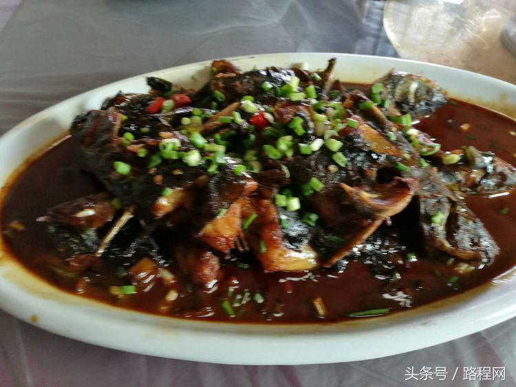 3月8日女神节，黎里古镇和内衣店聚集了一众男神女神？