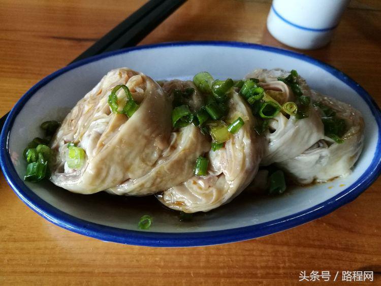 3月8日女神节，黎里古镇和内衣店聚集了一众男神女神？