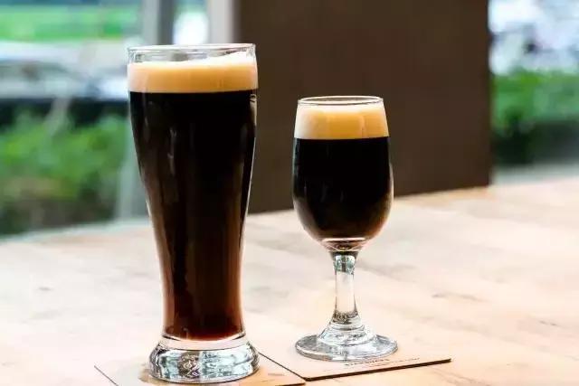 星巴克开卖“黑啤”！全杭州仅一家，48块一杯，干了ta