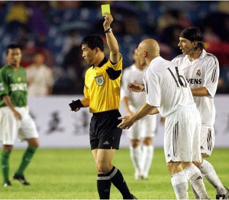 世界杯受处罚最多的球员是谁,中国金哨足球裁判执法世界杯
