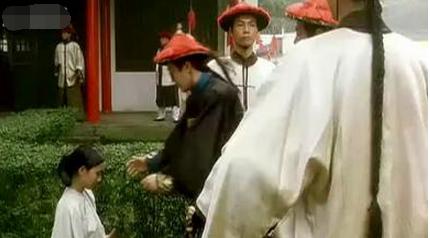 古代大臣被抄家，听说女眷会受到一种羞人的刑罚