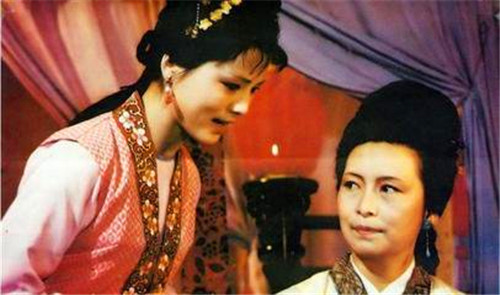 袭人出嫁的悲伤,袭人的委屈求全