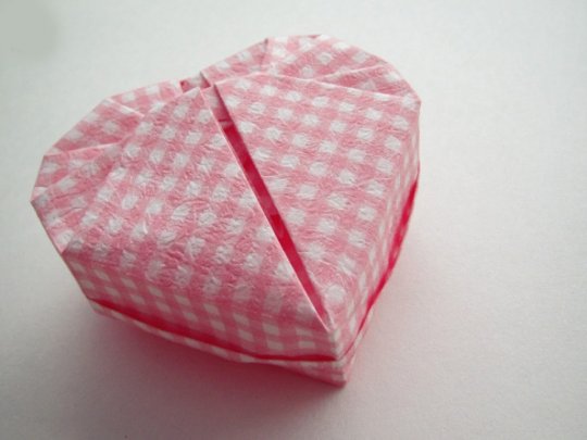 组合心形礼品盒折纸图解教程,心形收纳盒折纸大全