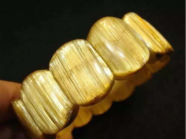 钛晶：“水晶之王”，不但招财还辟邪，你了解吗？