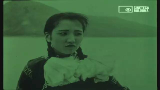 这部诗电影刷新了中国影史的艺术新高度,可惜至今仍流落他乡