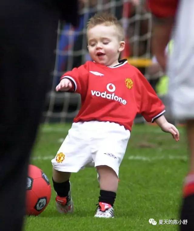 贝克汉姆的经典发型,贝克汉姆三个儿子颜值