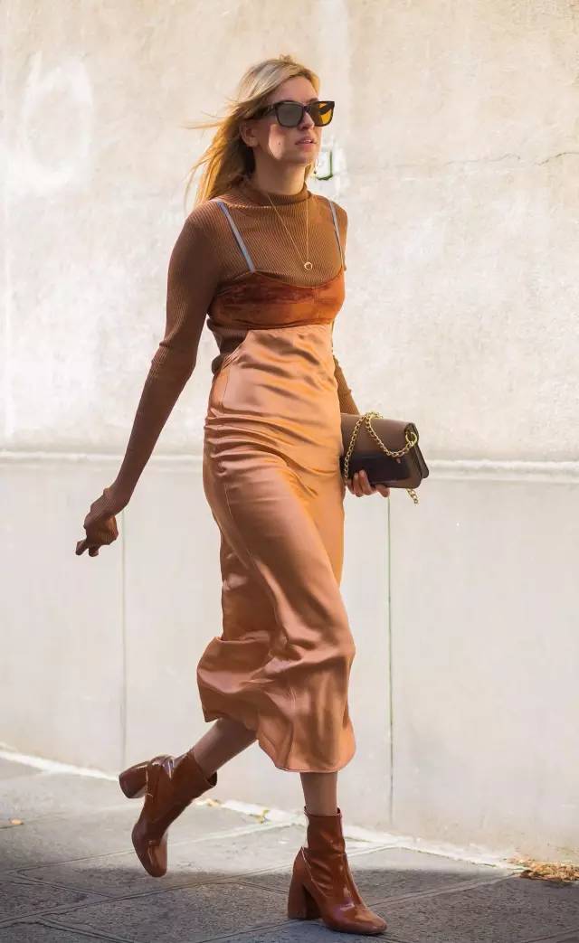 当你说话别人说你是小学生,别人说你说话像小学生