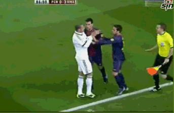 和平年代的战争视频,和平年代足球就是战场