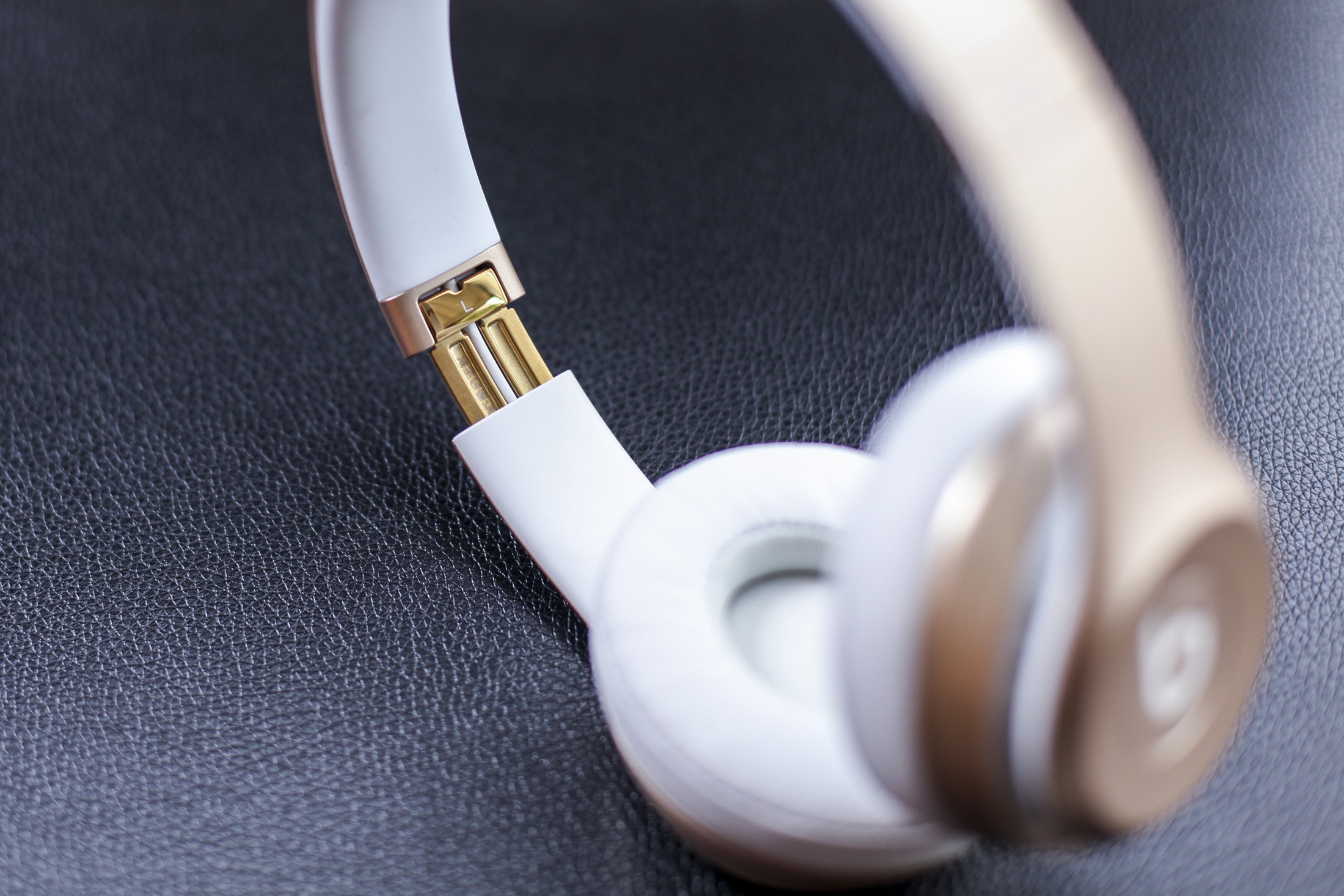 beats wireless solo2测评 (beatssolo2wireless外观)