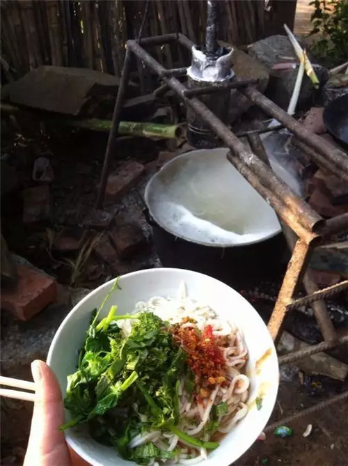 旅游攻略西双版纳美食小吃,西双版纳旅游攻略小吃