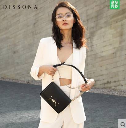 淘宝有哪些好看的包包店铺,淘宝好看又便宜的品牌包包