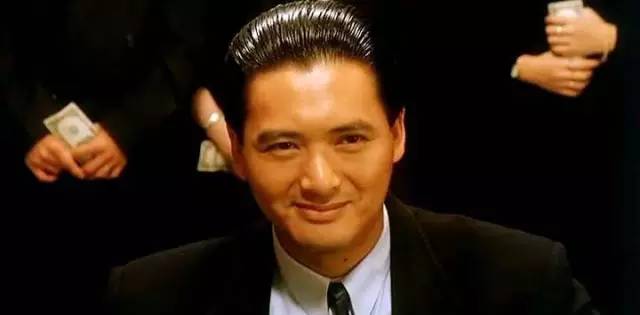 他放弃家族产业投身艺术，成为当今华人设计界的“钻石王老五”