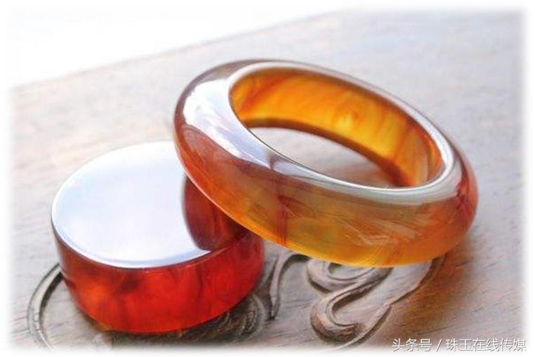 买金丝玉手镯前要知道这些,石英质玉手镯值得购买吗