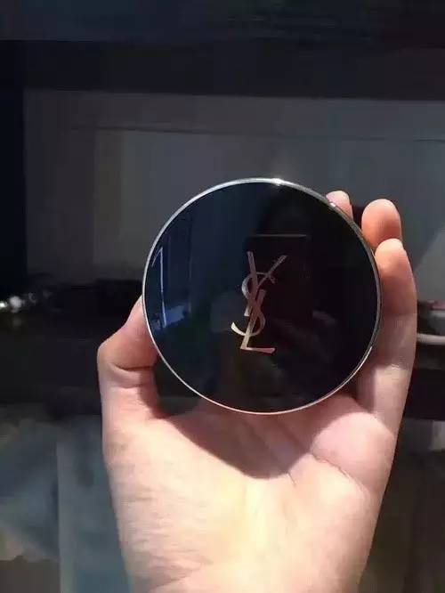 十大公认好用的气垫ysl,ysl气垫真的干皮救星