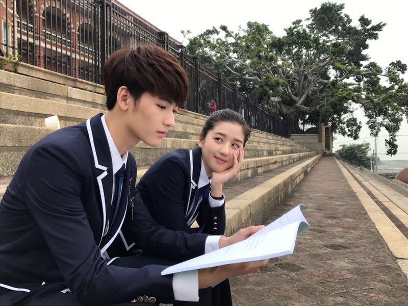 昨日被同学安利了一对颜值超高的校花校草，没想到竟然是这么回事