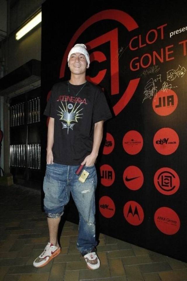 你们都在等秦舒培生孩子，而我却在关注CLOT悄悄上新