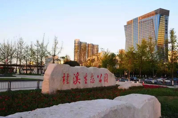 绿地规模接近24个人民公园，“南198”成为成都第三大豪宅区