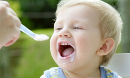 宝宝食物过敏了怎么解决,宝宝食物过敏需不需要保湿