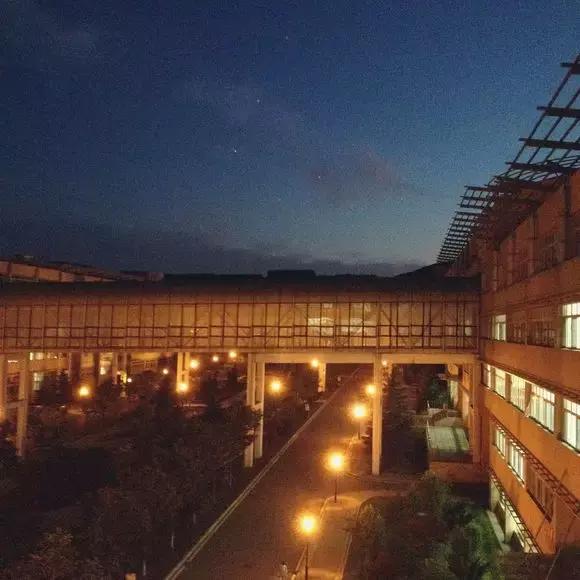 大连外国语大学现在让进吗,大连外国语大学怎么样了