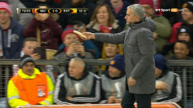 曼联vs利物浦温暖瞬间,曼联利物浦恩爱瞬间