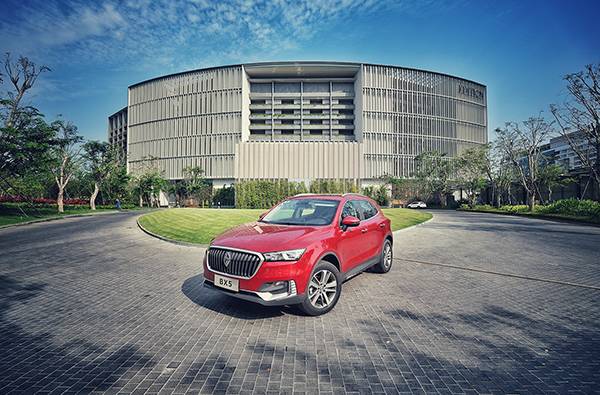 宝沃BX5国内首试为何比奥迪Q3开起来更加得心应手