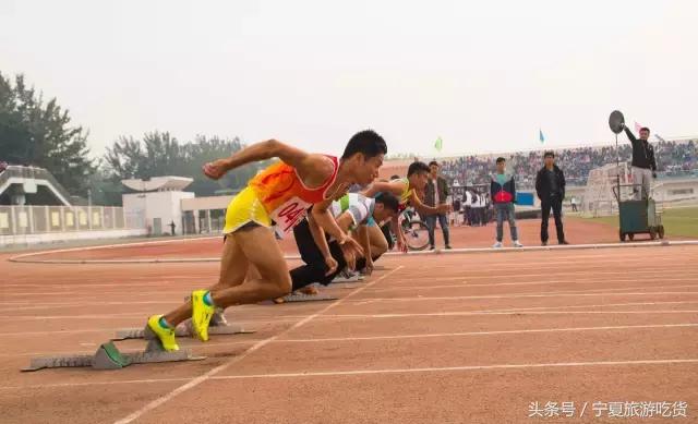 新华学院，不散的青春