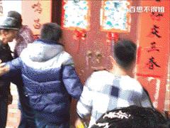地铁惊现“大力神”，小伙子你前途无量啊
