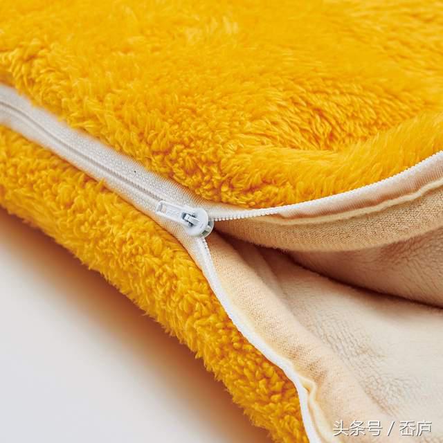 生活压力大，在家的时候我只想安静地变成一只大龙虾