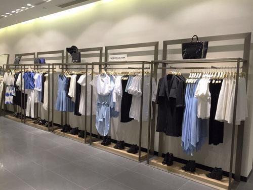 ur和优衣库哪个档次高,ur与优衣库哪个档次高