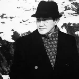 借我十年如一日的勇气,借我十年借我亡命天涯的勇气