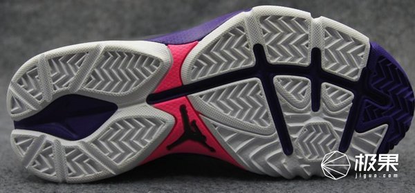 你从不注意的鞋底花纹，却成了乔丹科比封神的“秘密”