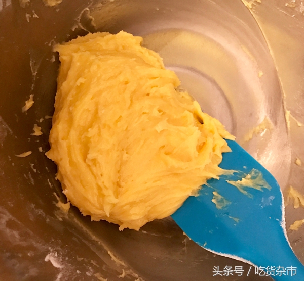 给女友手工制作的礼物棒棒糖教程,巧克力棒棒糖蛋糕