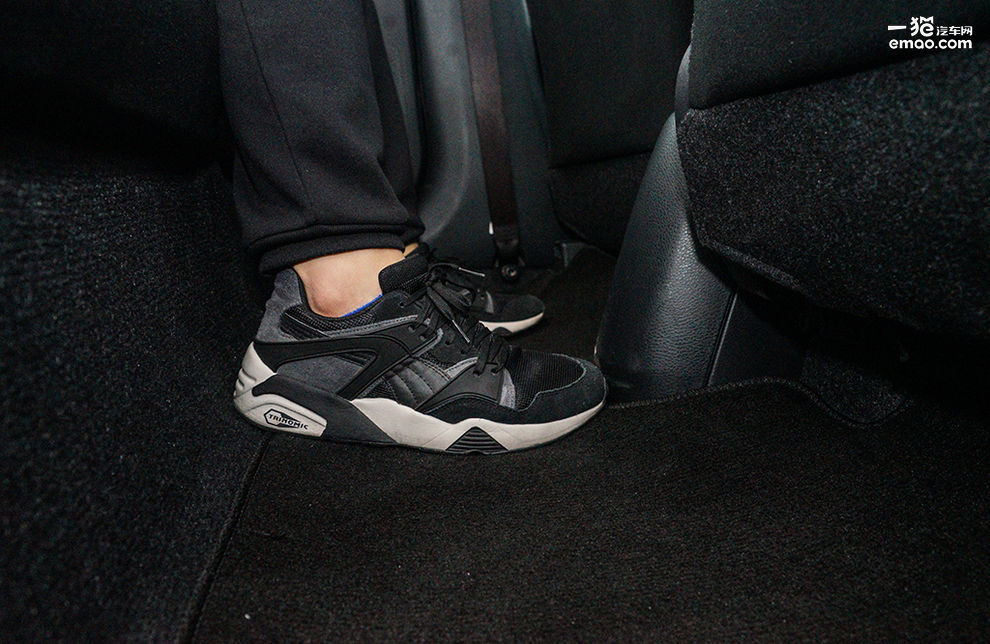 19年3月入户丰田两厢威驰fs二手,试驾丰田威驰fs最低配