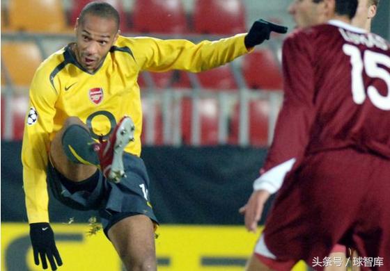 忆往昔峥嵘岁月朗读,忆往昔峥嵘岁月赏析