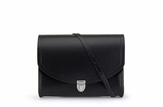 这几款包包让你美腻一个冬季,这几款包包让你一包背进时尚圈