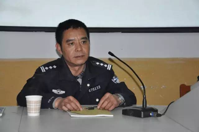 开讲啦书记讲堂视频,党课开讲啦村支部书记讲党课