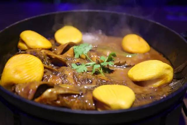 饕餮地铁线｜上海地铁3号线天天坐，原来一路上有这么多美食！坐着地铁一路逛吃！