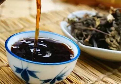 什么样的手相容易为情所困,手相怎么看是不是劳累命