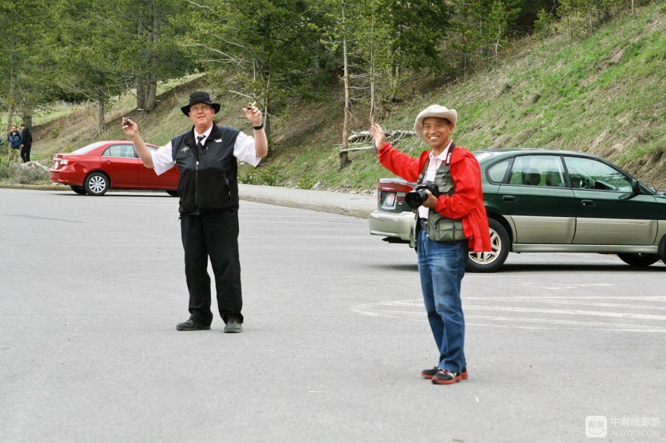 “敌兵”驾车我旅游