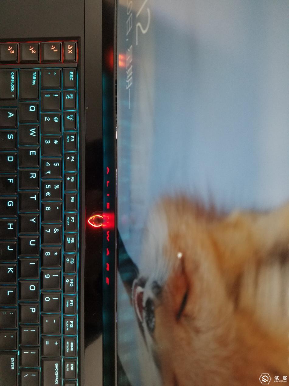 外星人笔记本屏幕边框有缝隙,外星人电脑边框缝隙