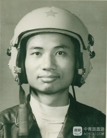 “敌兵”驾车我旅游