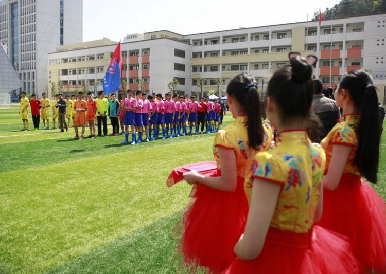 三明市中小学生足球联赛引爆激情点燃中国足球梦！