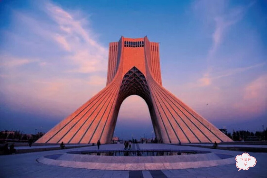 亚洲第一大足球场在哪,伊朗阿扎迪最大球场