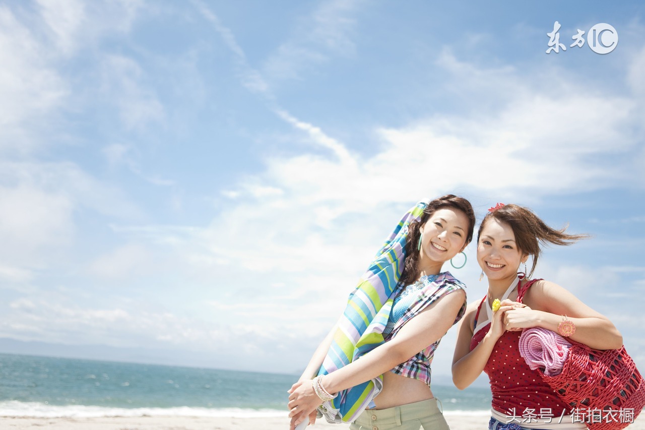 盛夏街头抢眼靓妞掠影