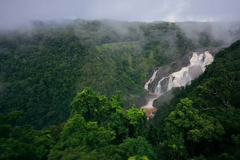 刘强东与奶茶妹妹的婚礼举办地大堡礁到底有多美？自己去看！
