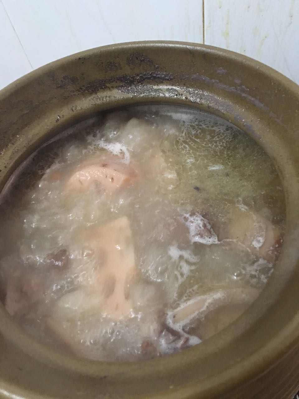 排骨汤入味的正确方法,如何炖排骨汤才能肉烂骨酥