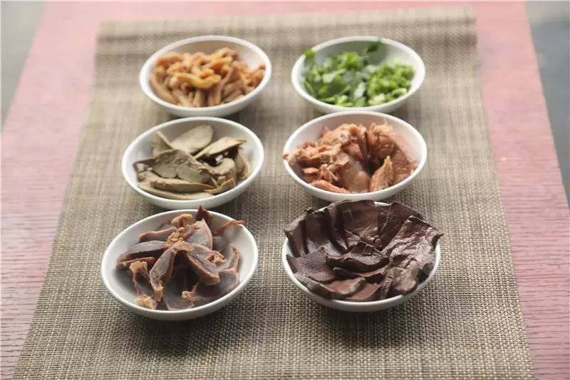 来一碗热乎乎的老鸭粉丝汤,最好吃的老鸭粉丝汤