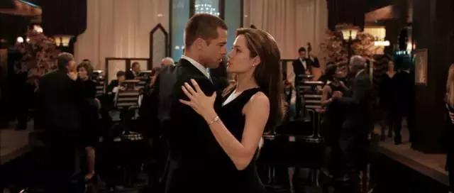 活久见原来扣篮也能晃人,基努里维斯颜值巅峰状态