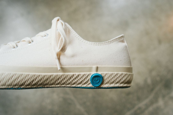 好看耐操不跟风，不一样的小白鞋不一样的你